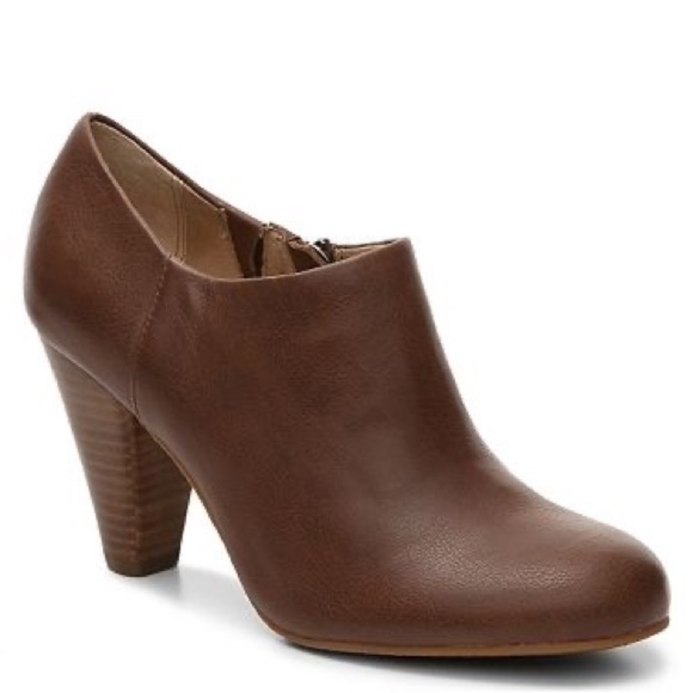 Crown Vintage Cognac Lion Booties